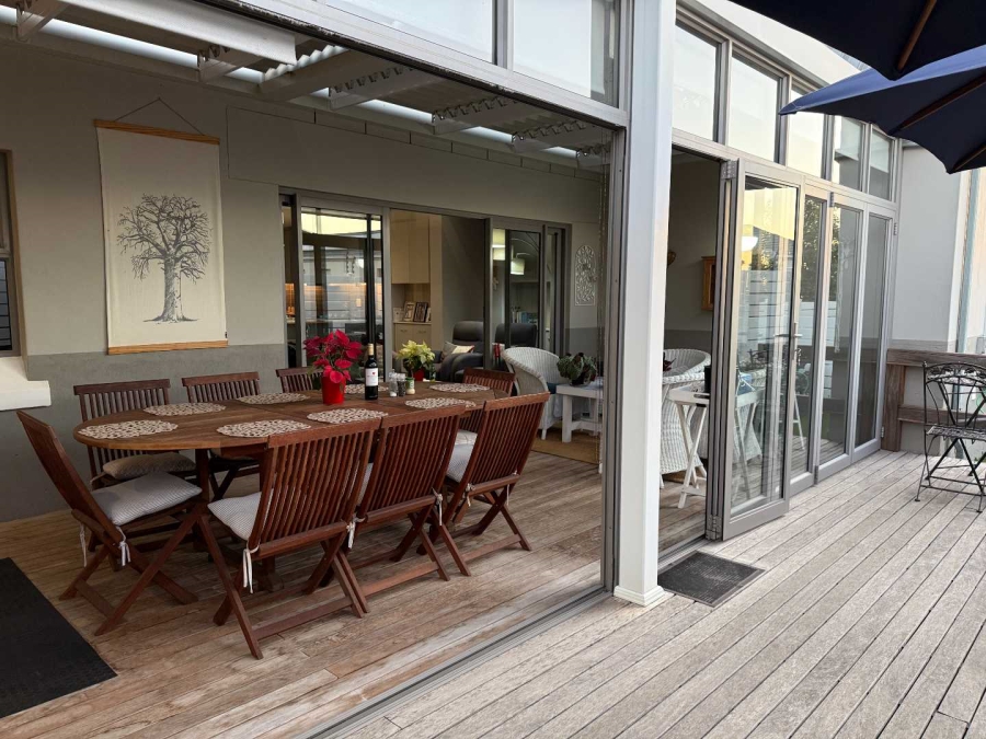 2 Bedroom Property for Sale in Plattekloof Western Cape